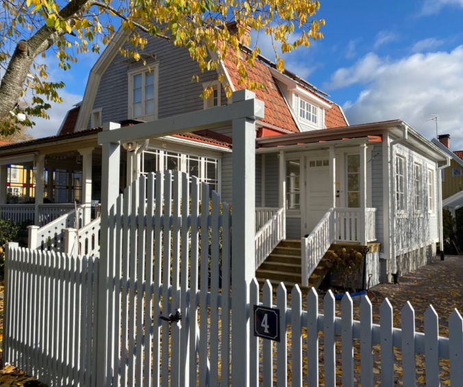 Pågående villarenovering av Hantverksportalen i Uppsala